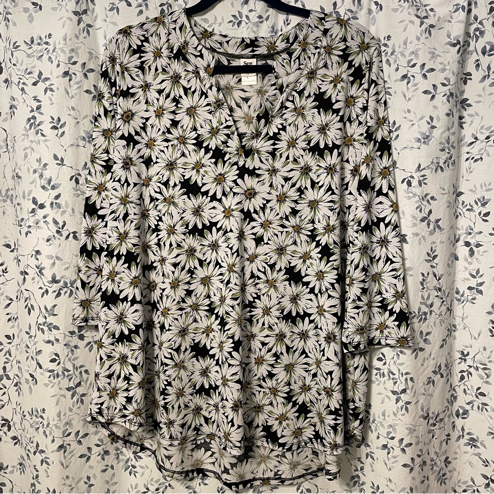 Sew In Love Set of Two Floral Lizzy Tops - Picture 2 of 7